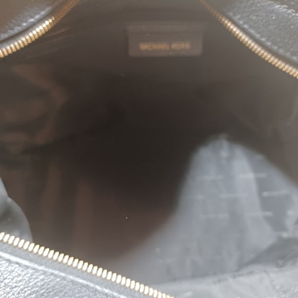 Michael kors satchel - Picture 9 of 9